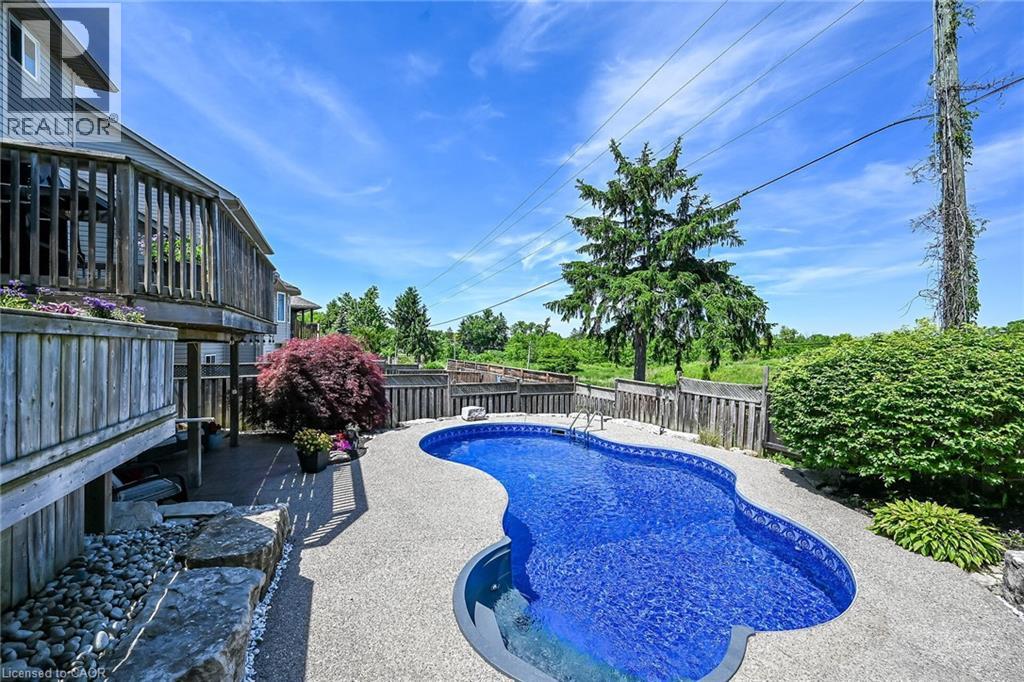 60 DUNROBIN Drive - Image 38
