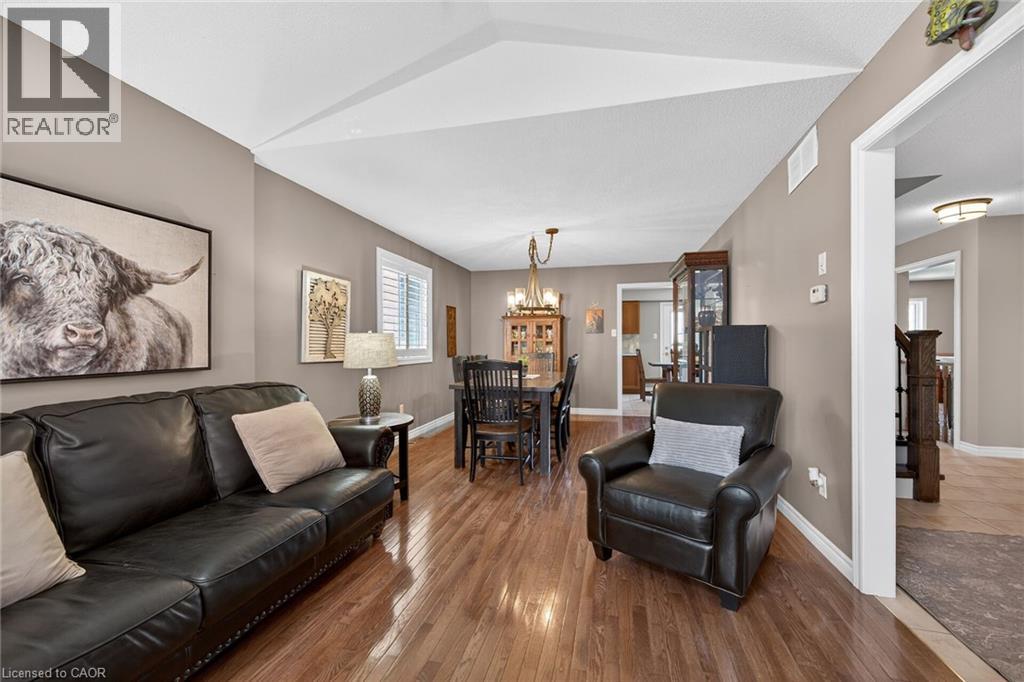 60 DUNROBIN Drive - Image 7