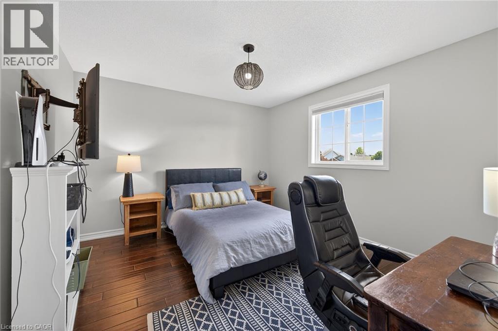 60 DUNROBIN Drive - Image 26