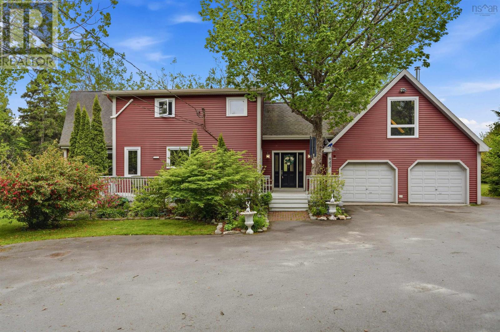 943 West Porters Lake Road - 2