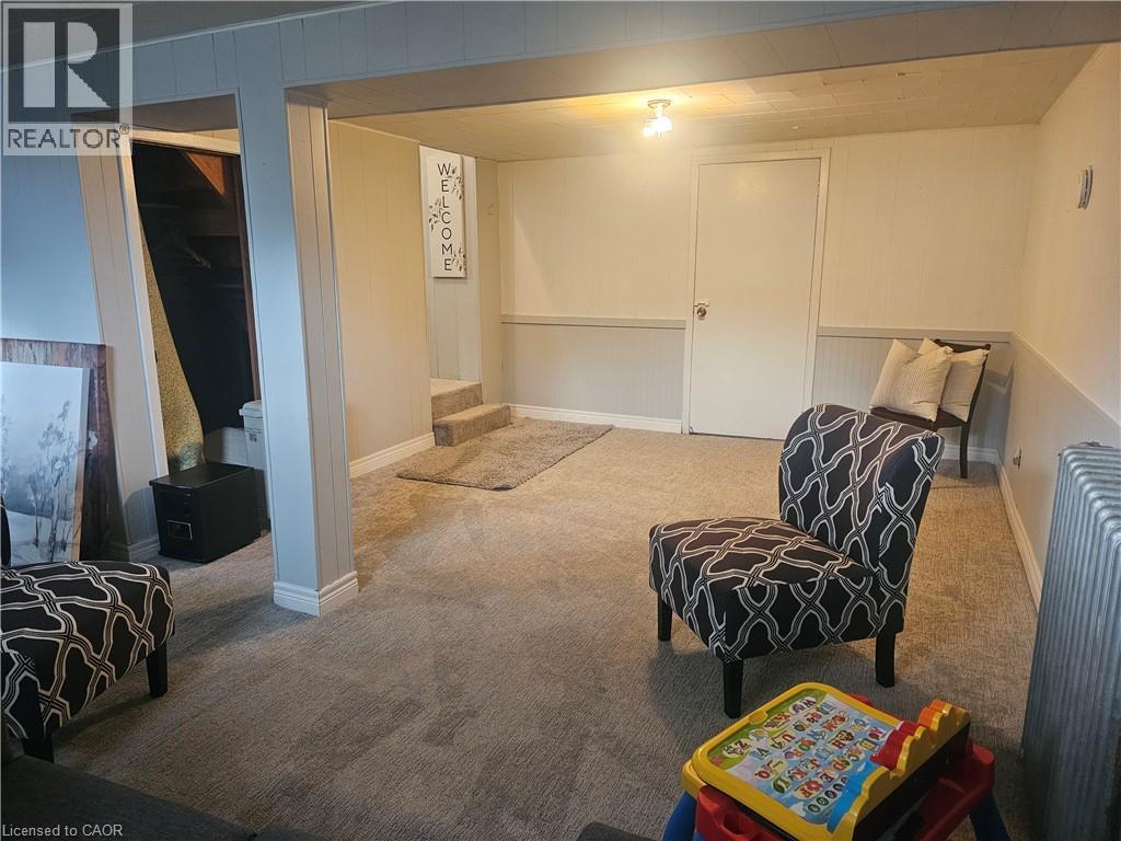 2340 WILSON Street W - 19