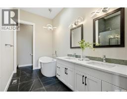 579 Boykowich Crescent, Saskatoon, SK S7W0S5 Photo 28