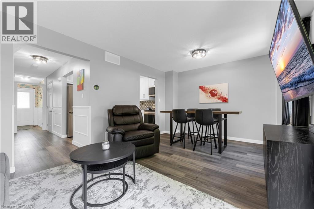 #32 386 HIGHLAND Road W - 13
