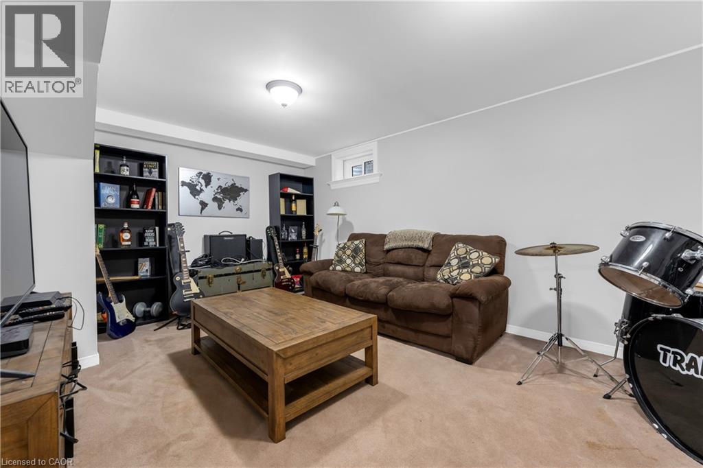 #32 386 HIGHLAND Road W - 26