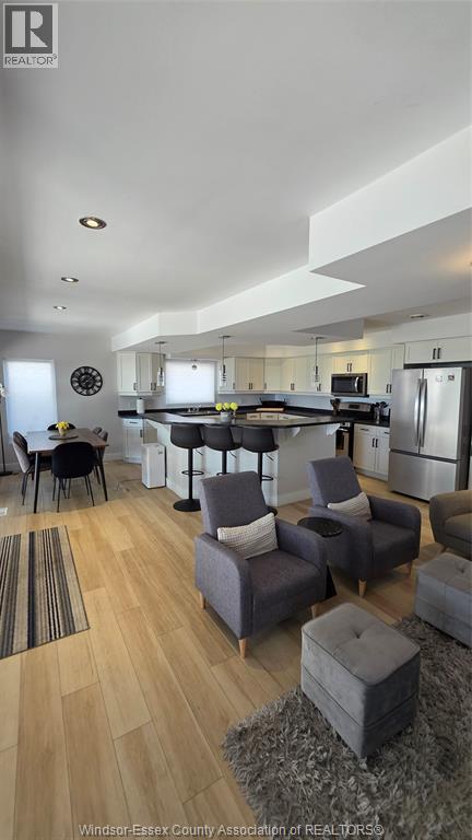1646 PARK - 19