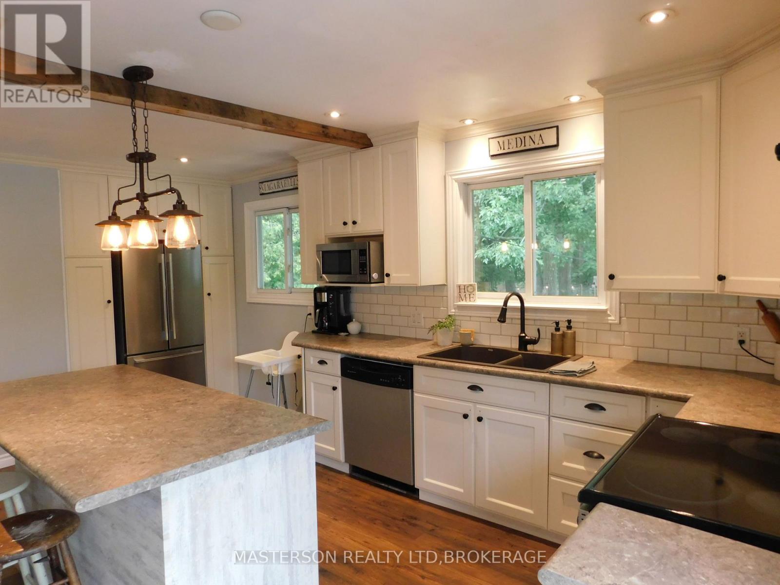 1208 BENNER AVENUE - 10
