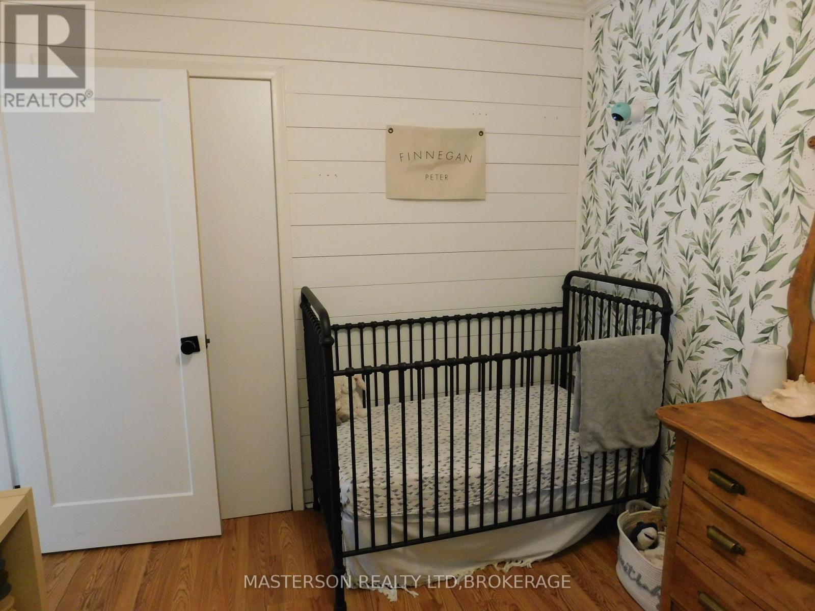 1208 BENNER AVENUE - 13