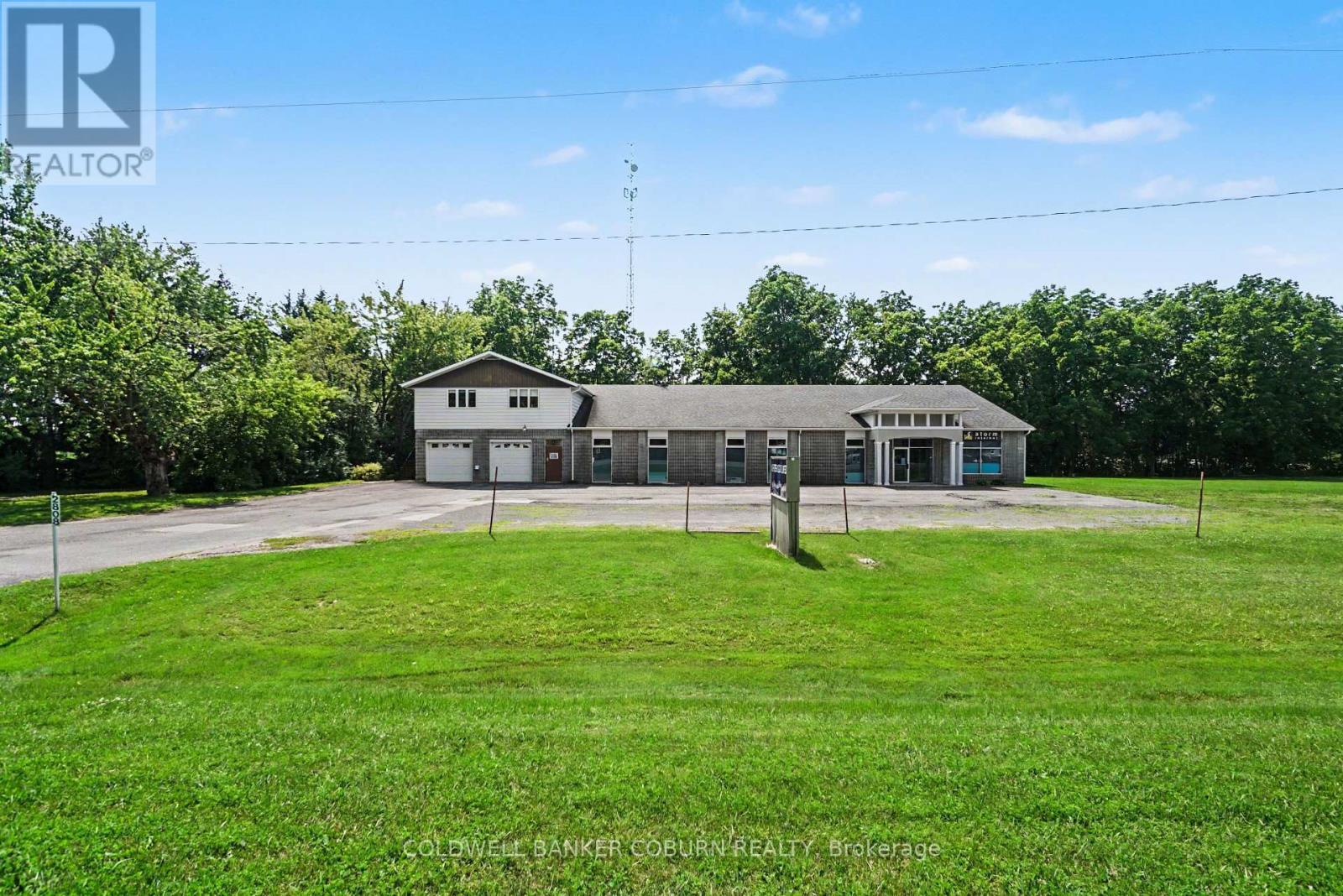 82 Main St. S. (2808 County Road 7)