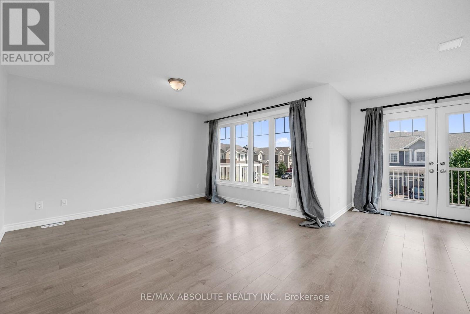 374 WILLOW ASTER CIRCLE, Ottawa. Luxury613. By Peter Sagos - Image 12