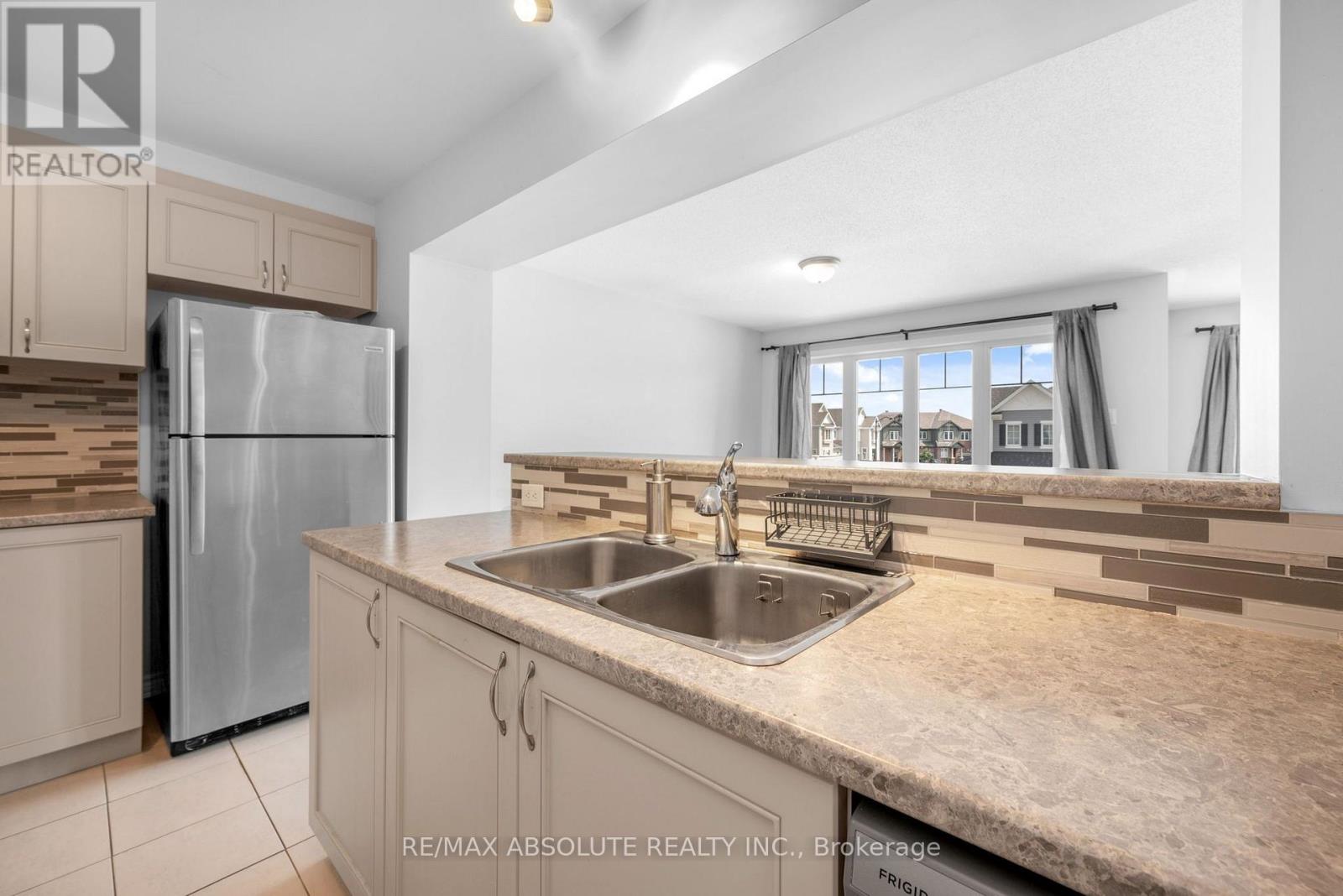 374 WILLOW ASTER CIRCLE, Ottawa. Luxury613. By Peter Sagos - Image 7