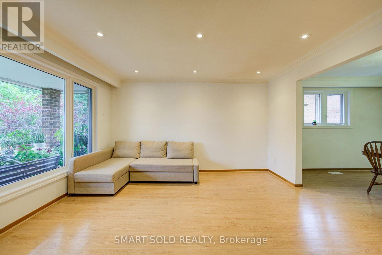 56 GATESVIEW AVENUE - 10