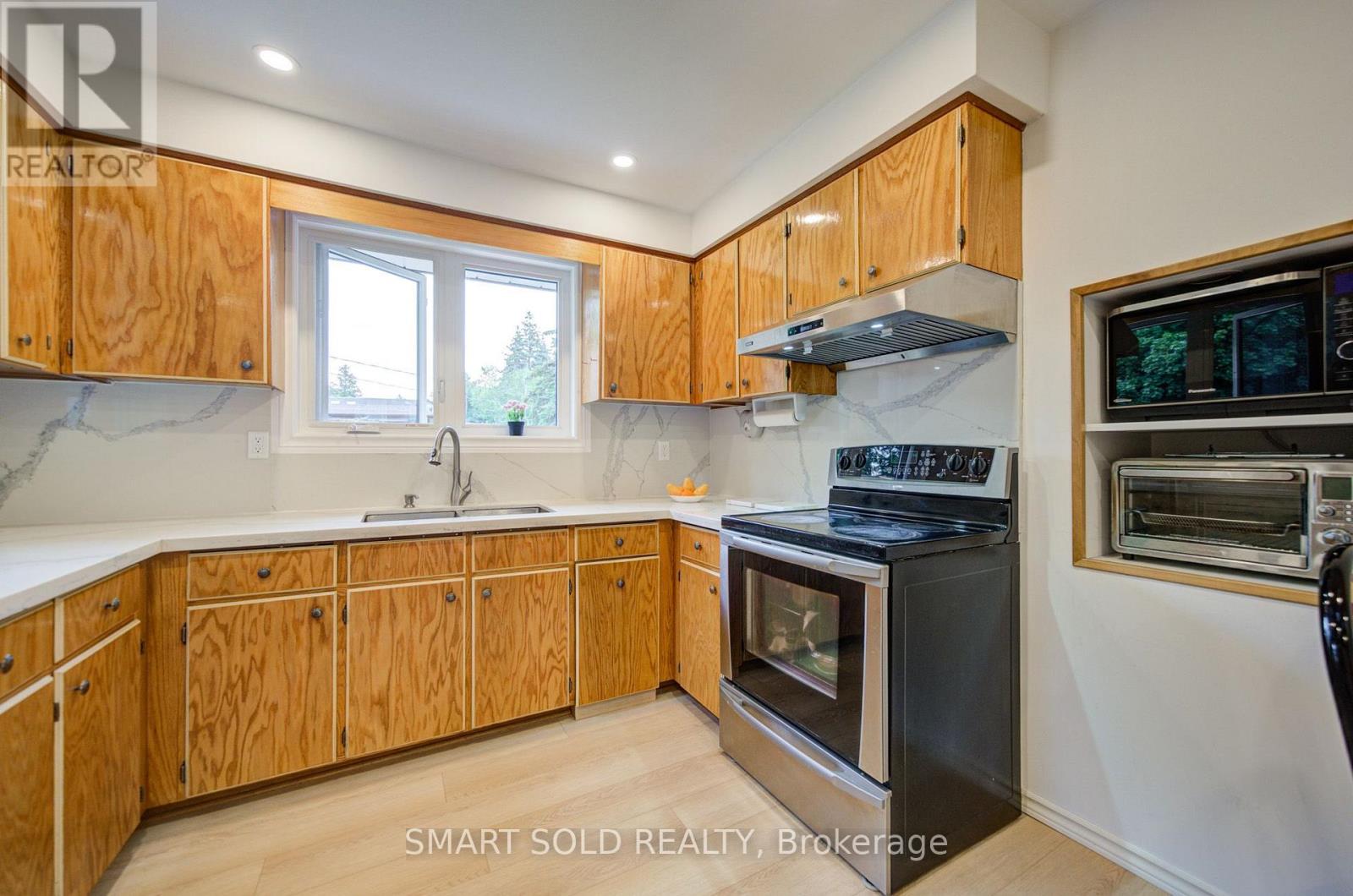 56 GATESVIEW AVENUE - 18