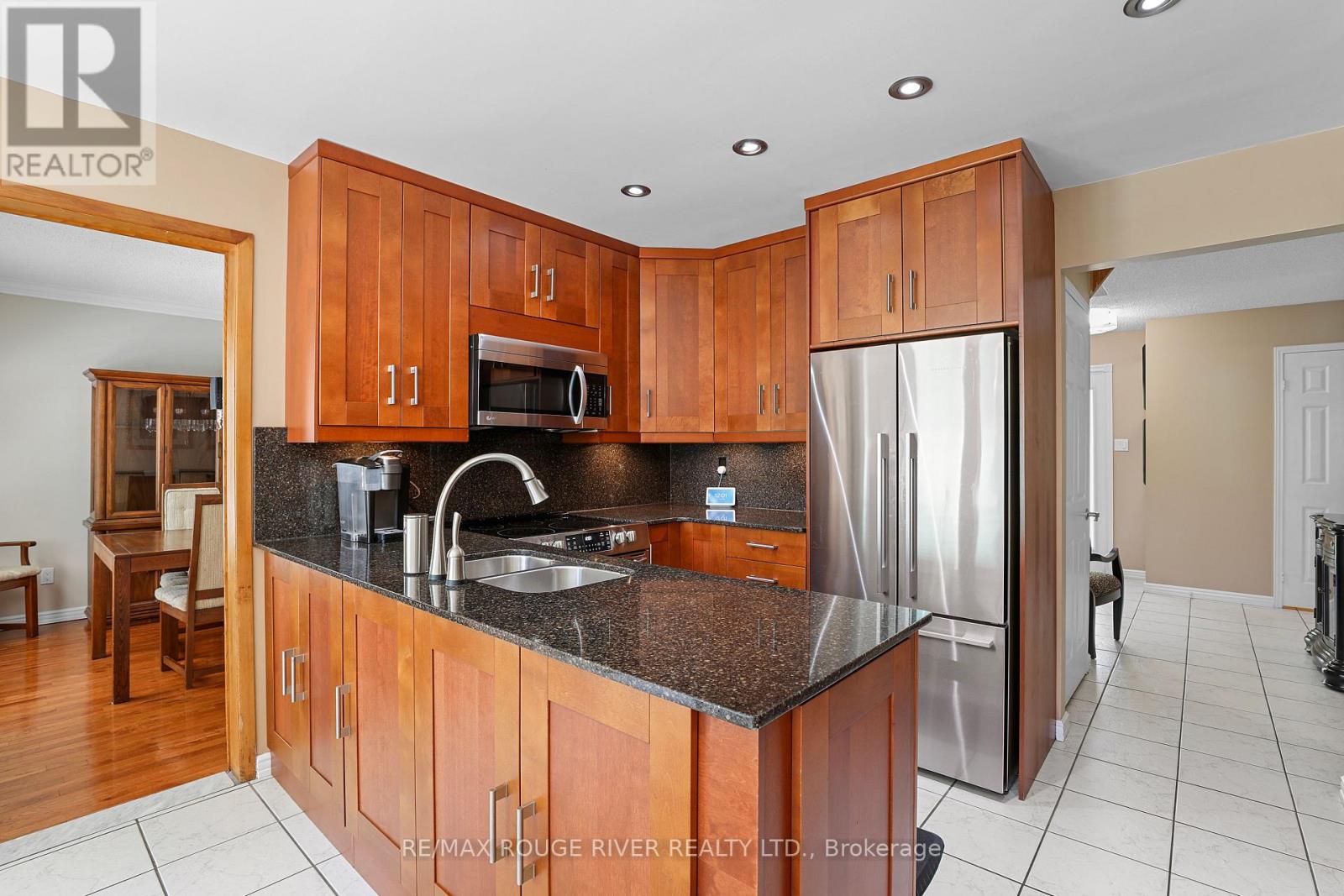 11 CANMORE BOULEVARD - 13
