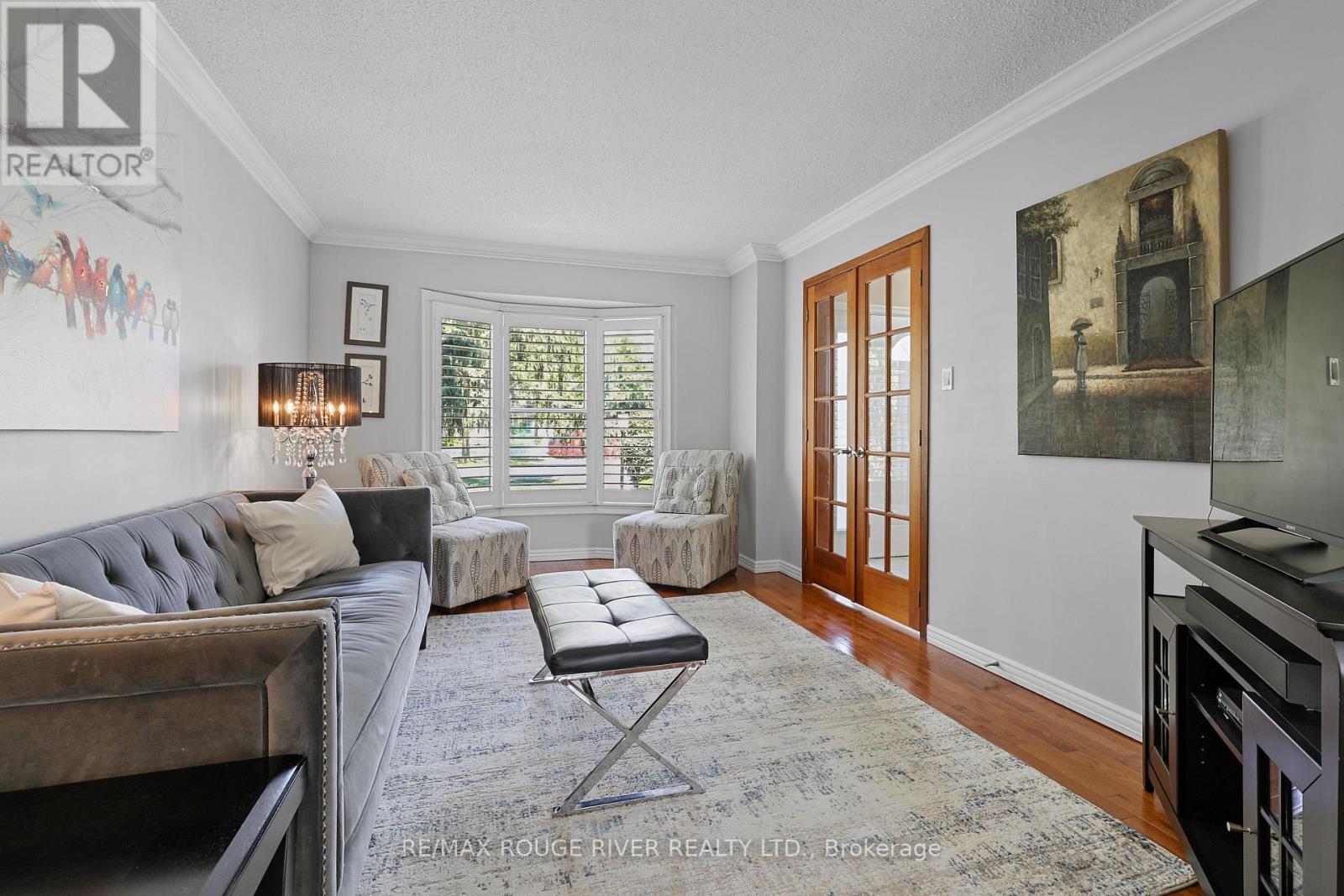 11 CANMORE BOULEVARD - 17