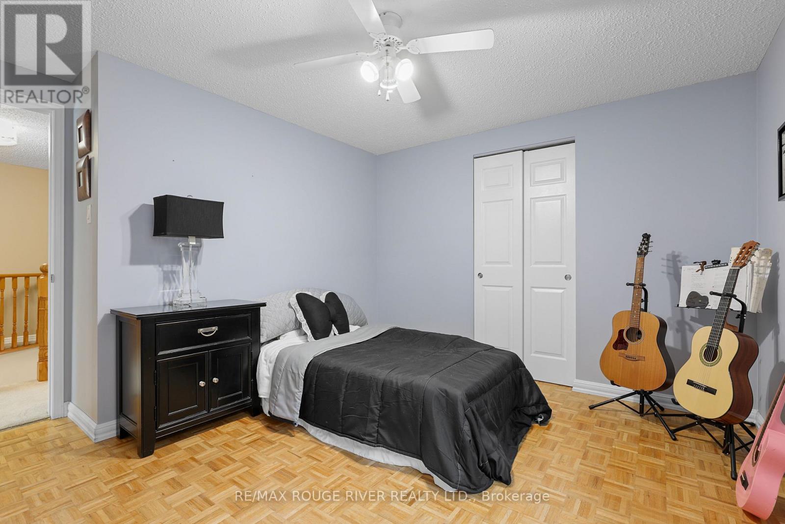11 CANMORE BOULEVARD - 33