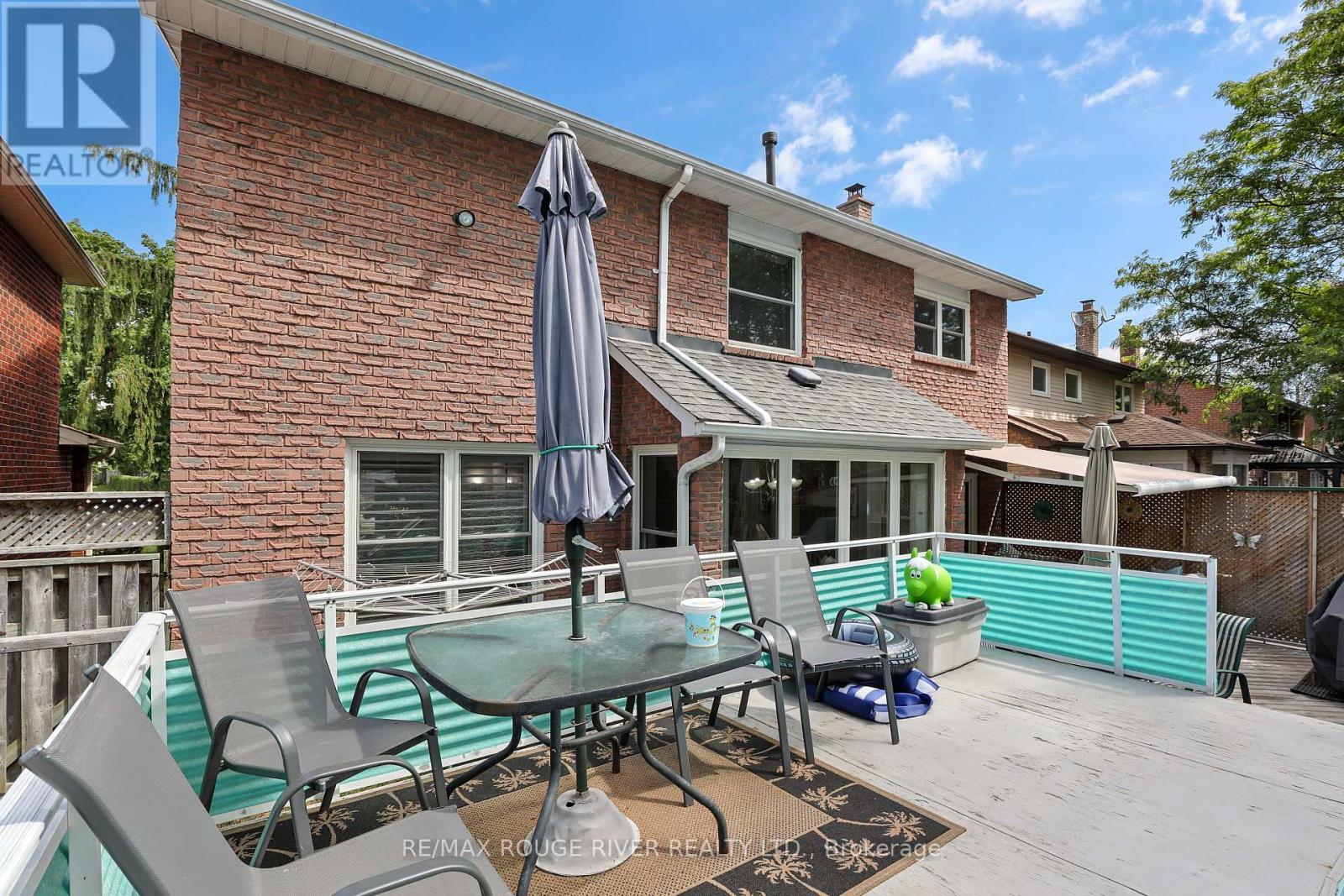 11 CANMORE BOULEVARD - 43