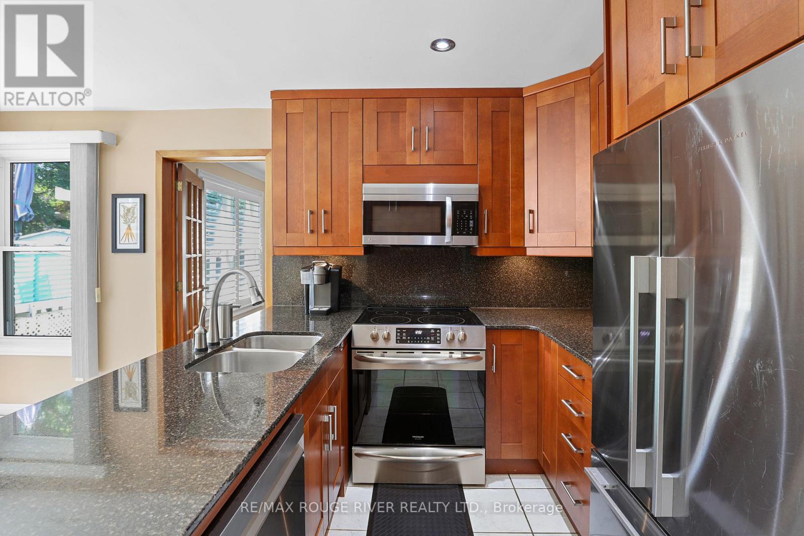 11 CANMORE BOULEVARD - 5