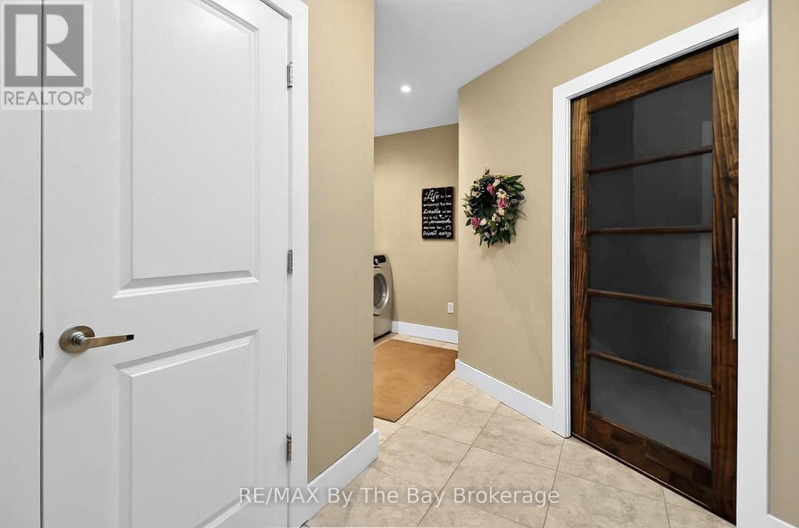 7 DOWNER CRESCENT - Image 39