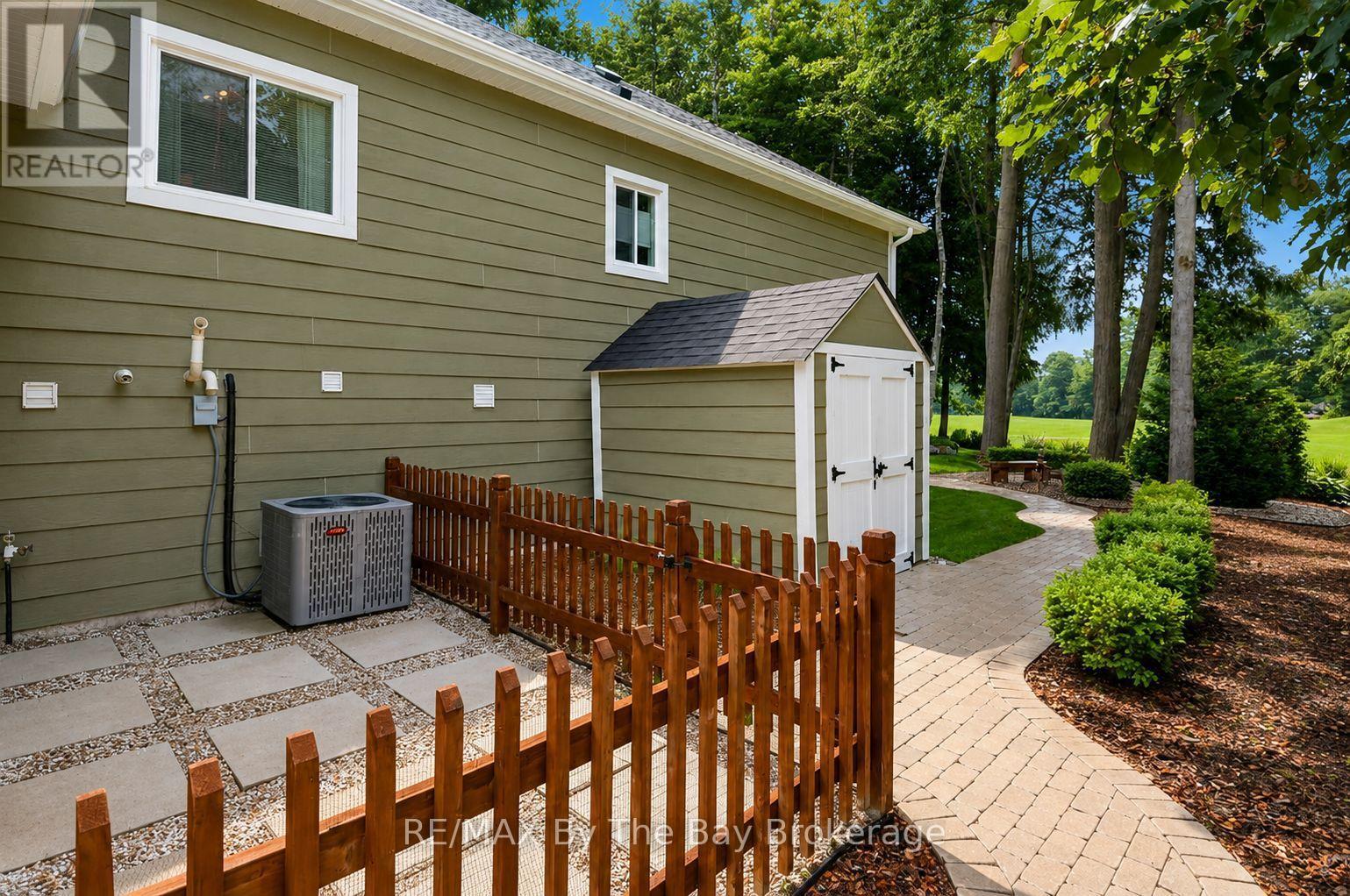 7 DOWNER CRESCENT - Image 45