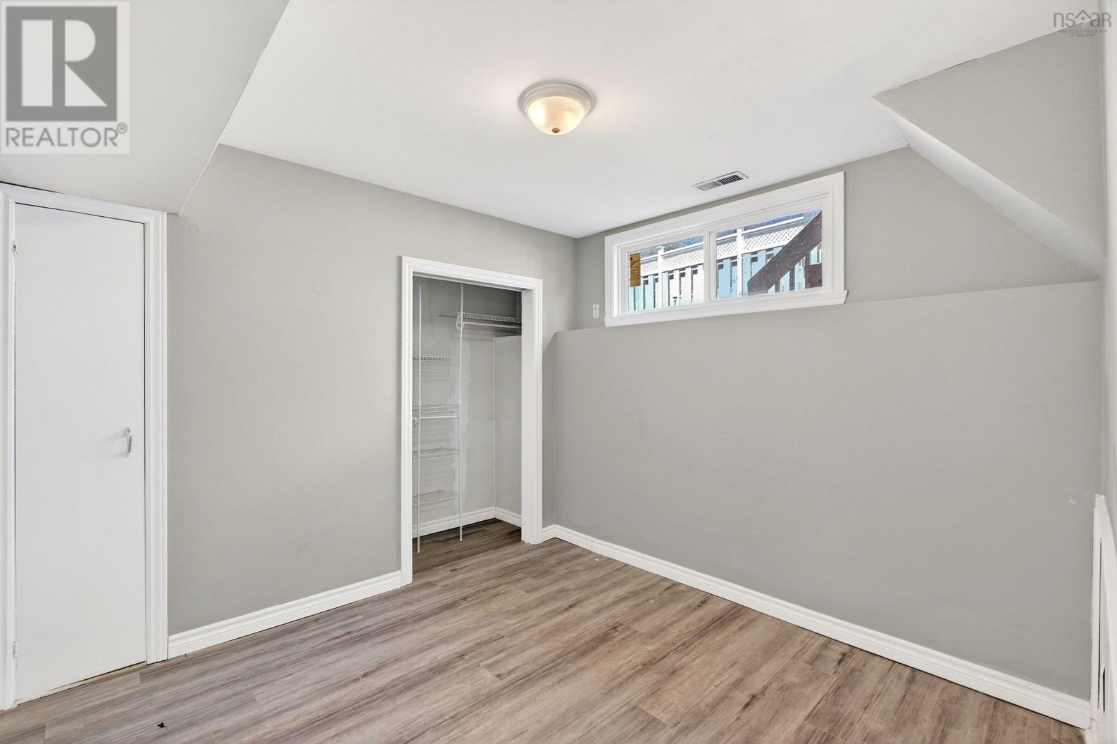 9 Kidston Road - 27