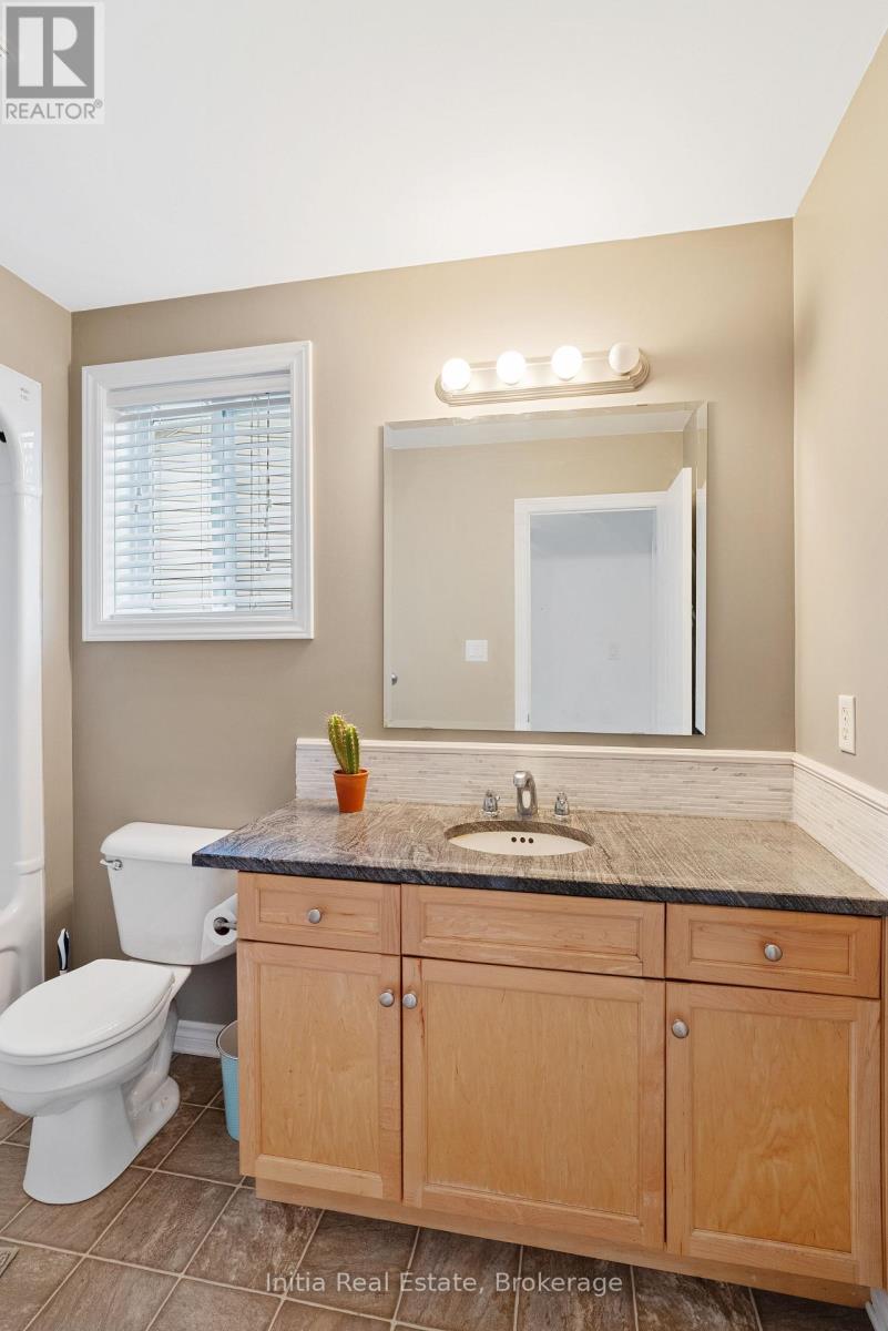 940 MAPLERIDGE STREET - Image 25