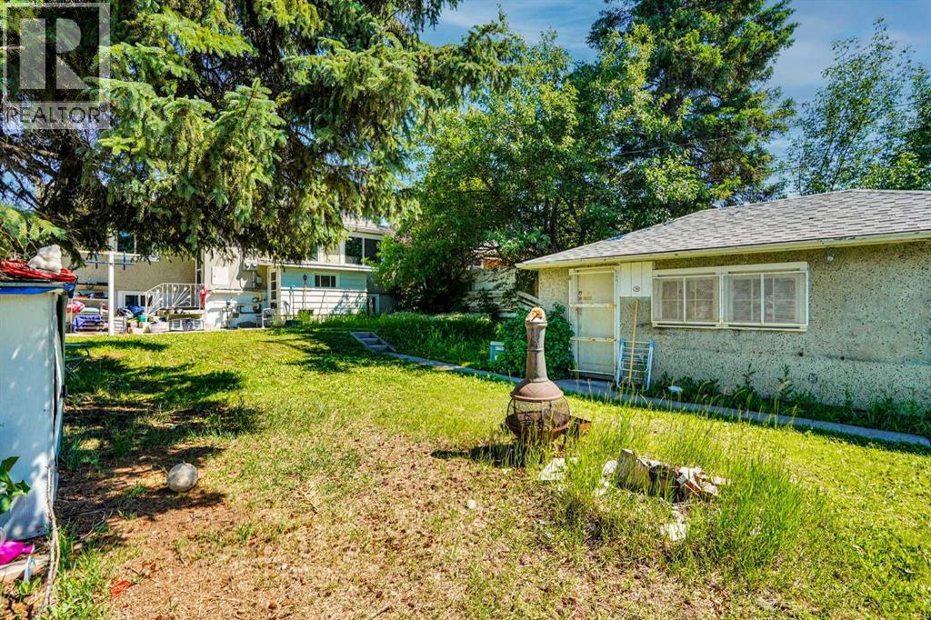 1917 22 Avenue NW — photo 48