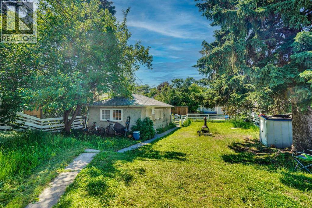 1917 22 Avenue NW — photo 47