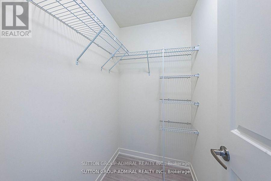 #4305 38 ANNIE CRAIG DRIVE - 12