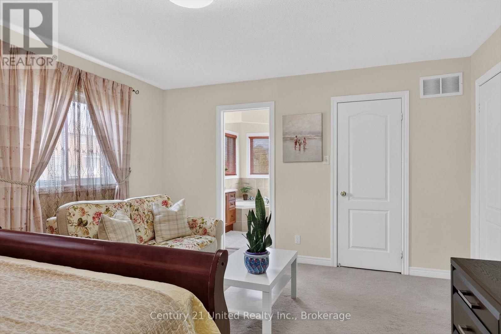 113 FARRIER CRESCENT - 21