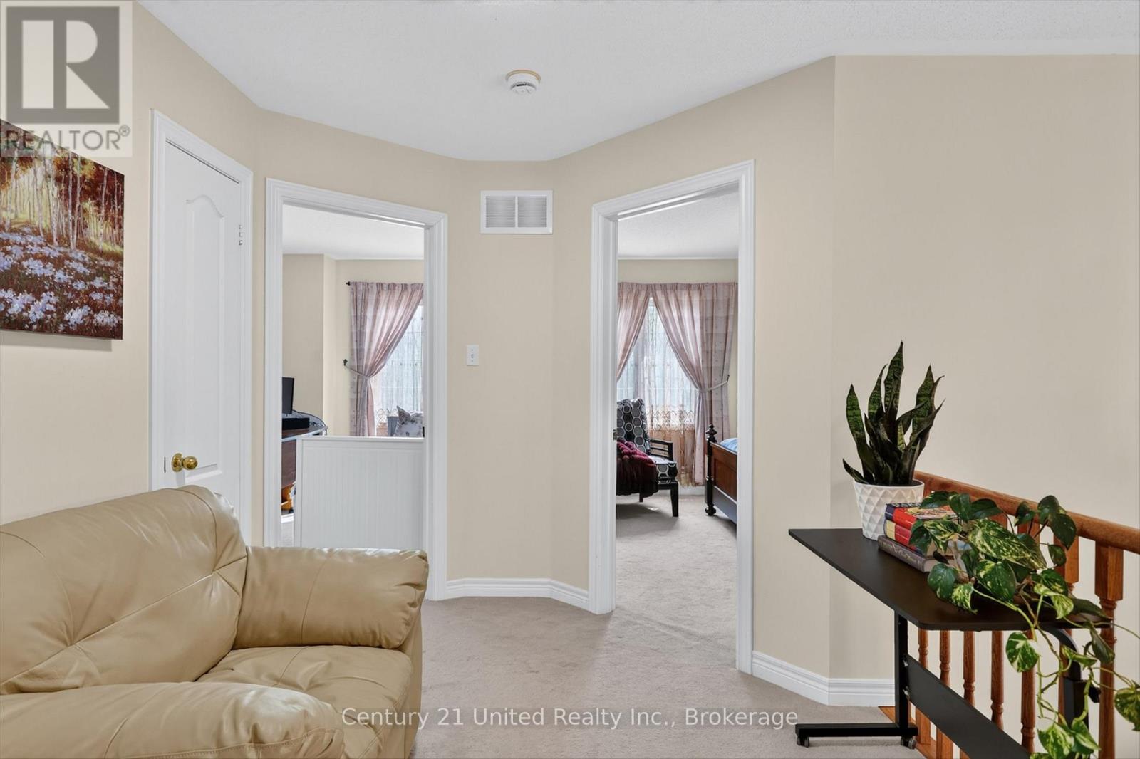 113 FARRIER CRESCENT - 24