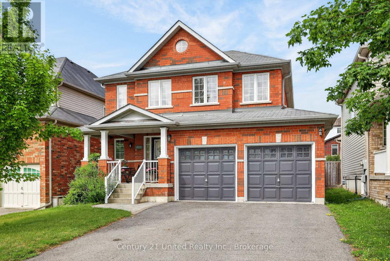 113 FARRIER CRESCENT - 2