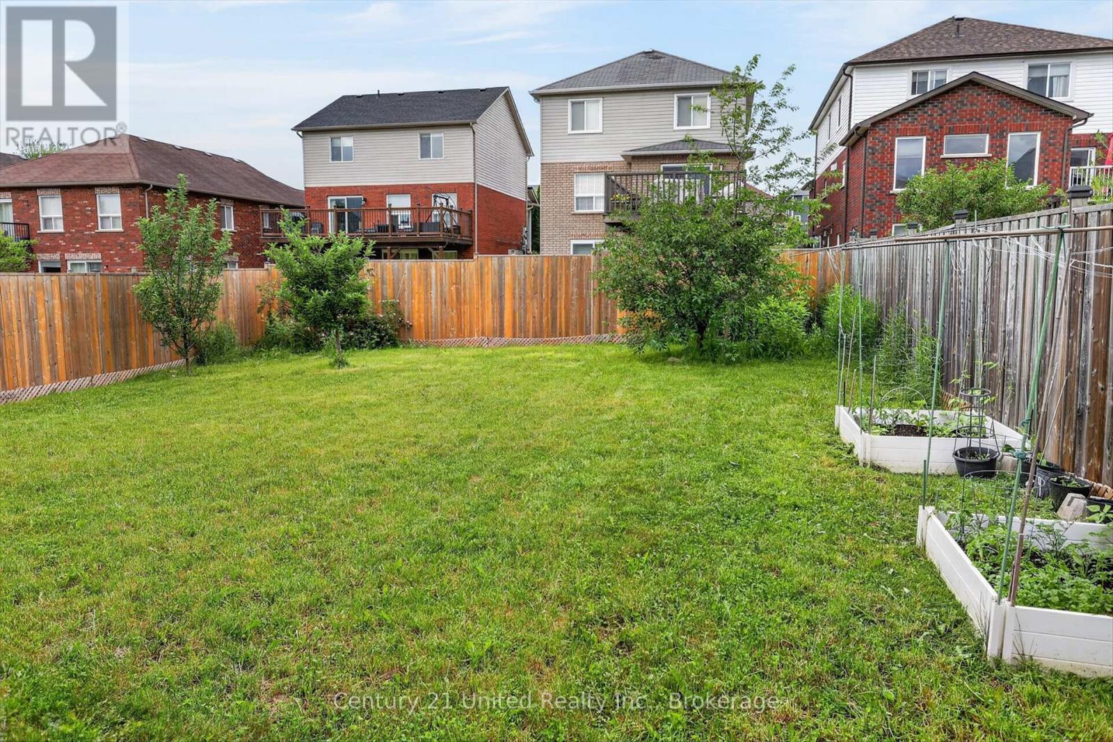 113 FARRIER CRESCENT - 35