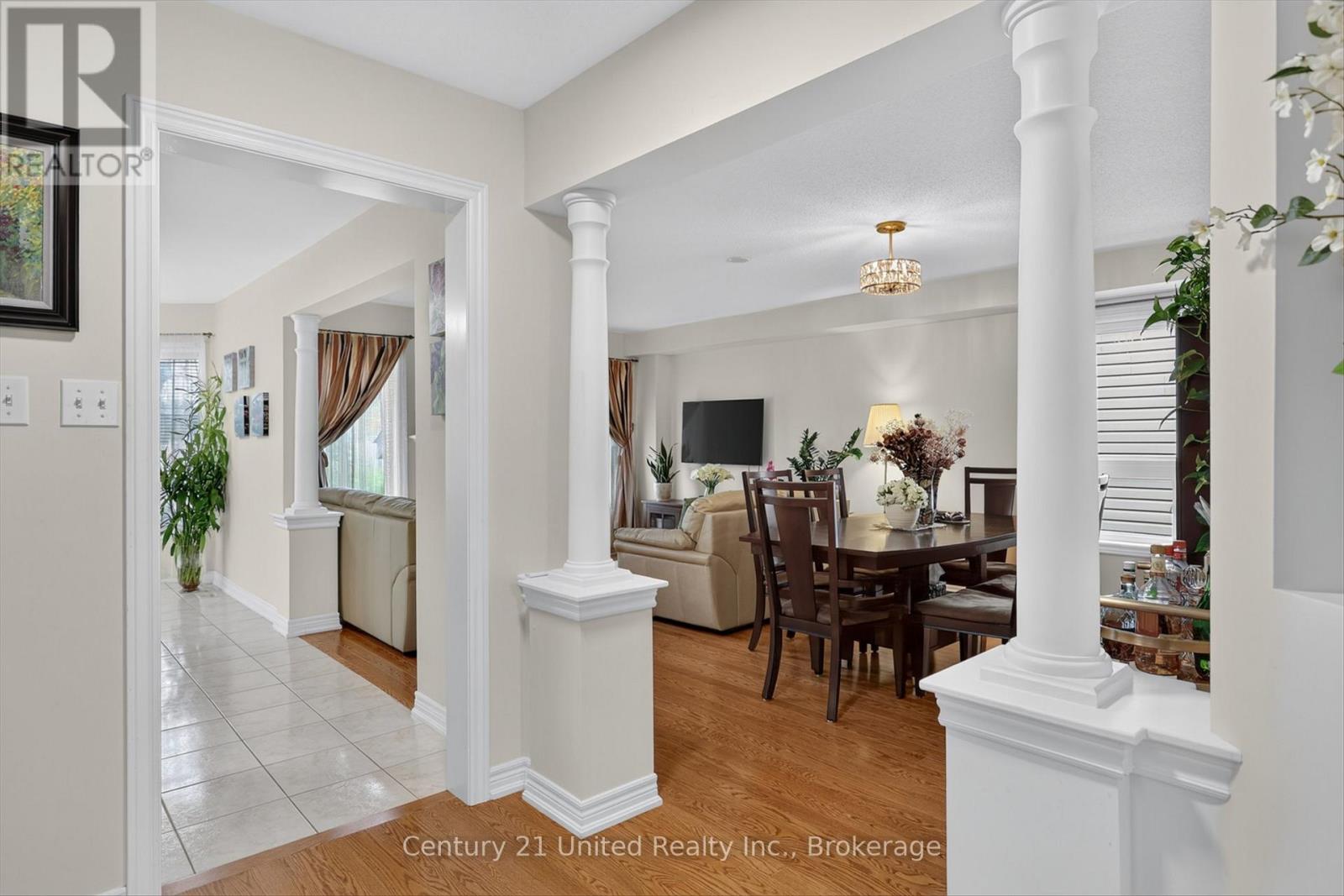 113 FARRIER CRESCENT - 7