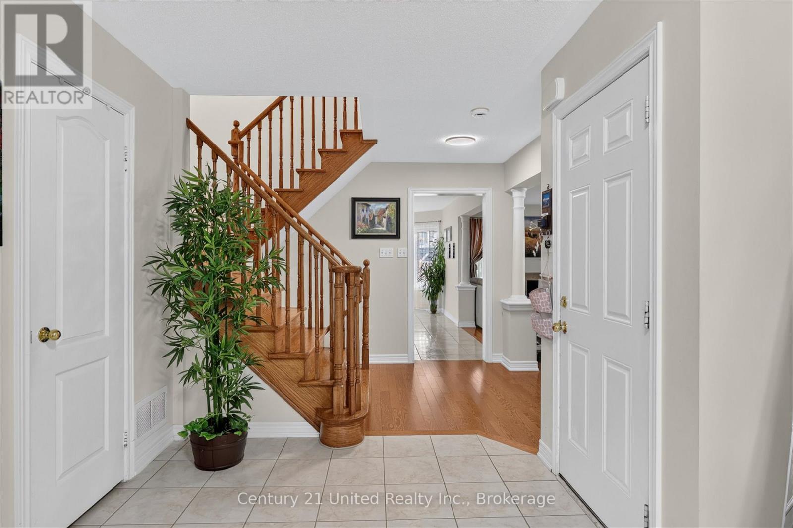 113 FARRIER CRESCENT - 6