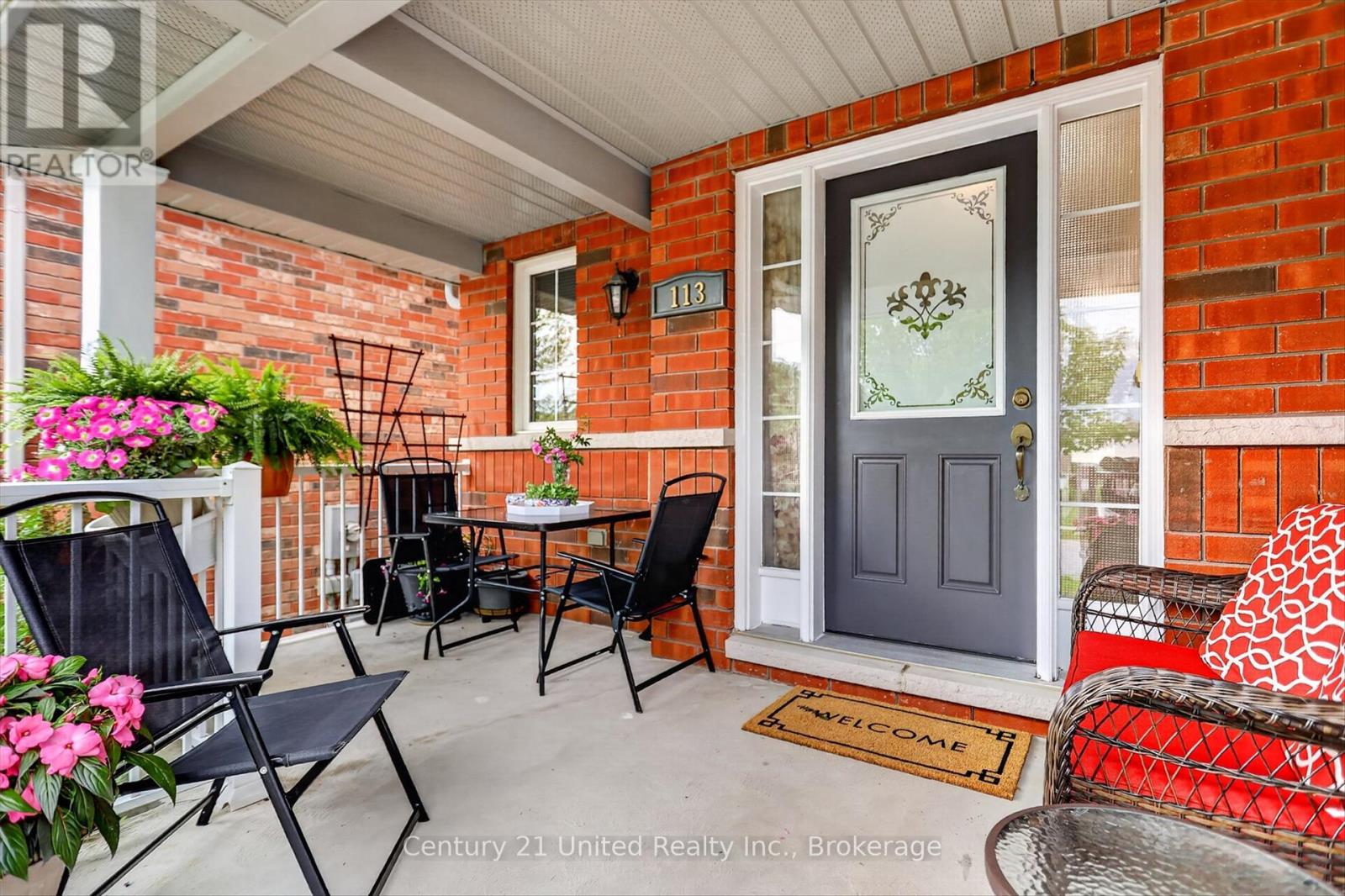 113 FARRIER CRESCENT - 4