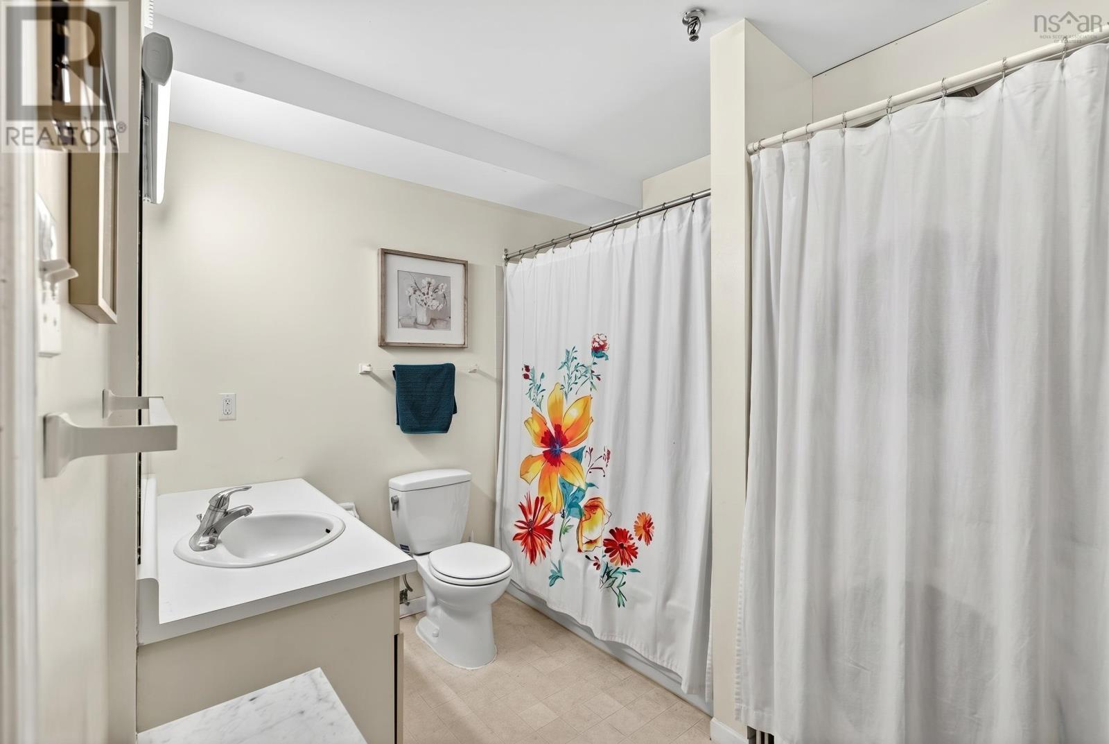 #203 80 Spinnaker Drive - 21