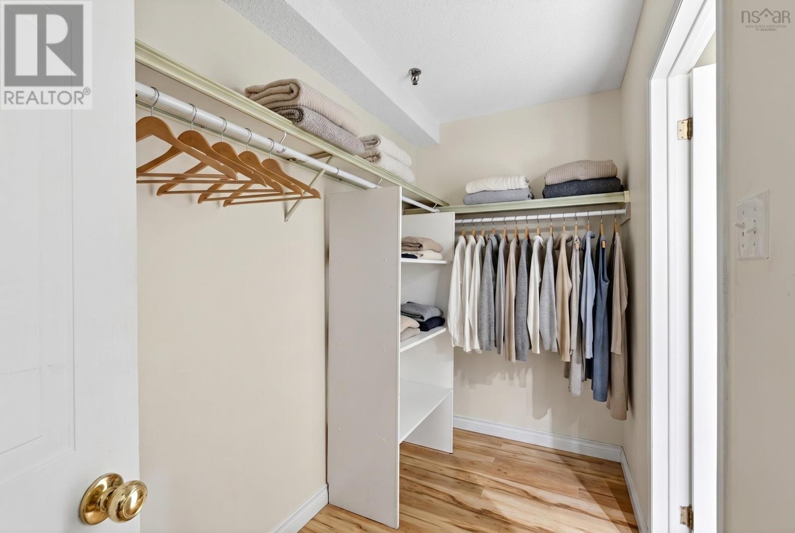 #203 80 Spinnaker Drive - 22