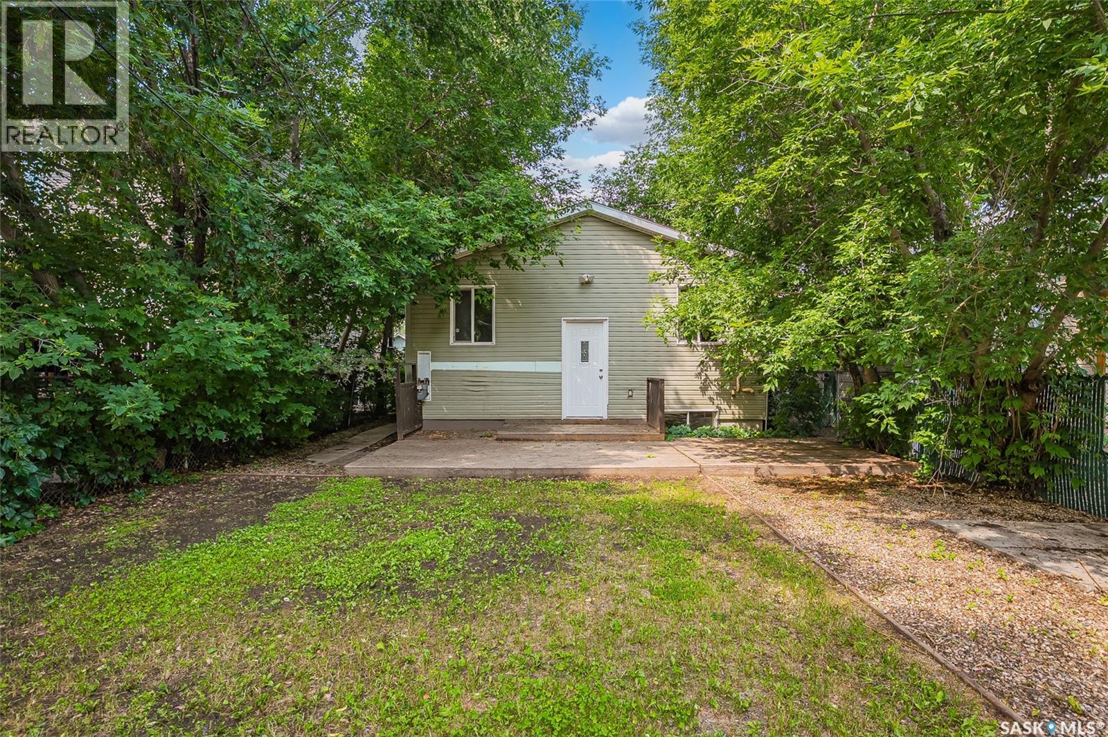 1016 K AVENUE N - Image 31