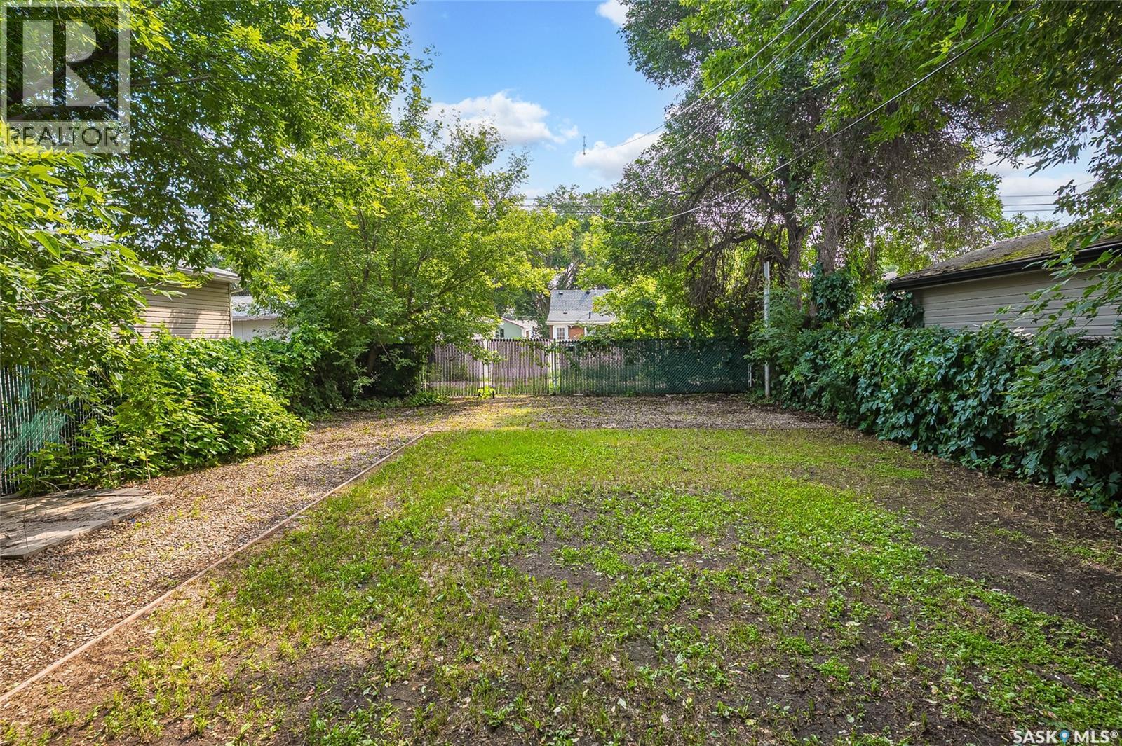 1016 K AVENUE N - Image 33