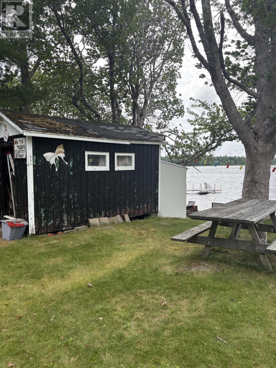 1733 Waterloo Road - 11
