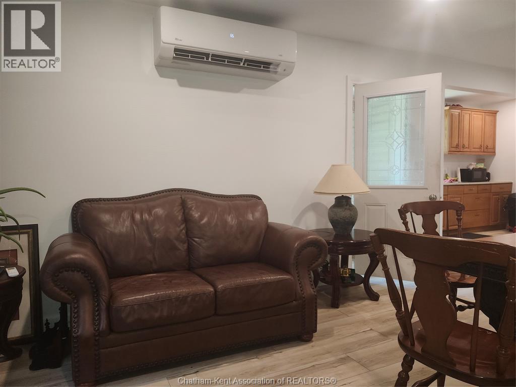 696 CAMERON ROAD - 14