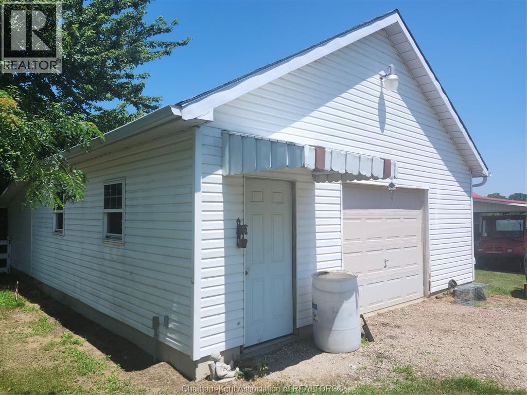 696 CAMERON ROAD - 25