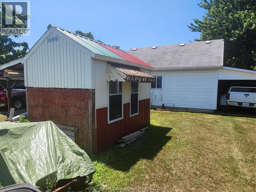 696 CAMERON ROAD - 27