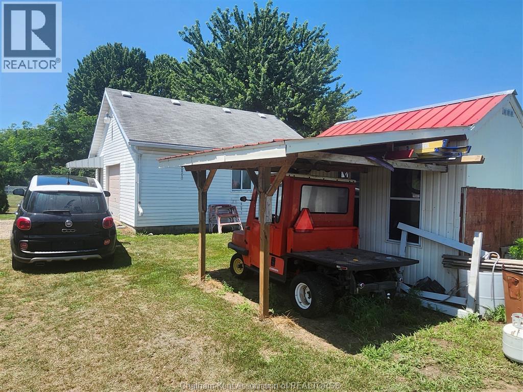 696 CAMERON ROAD - 28