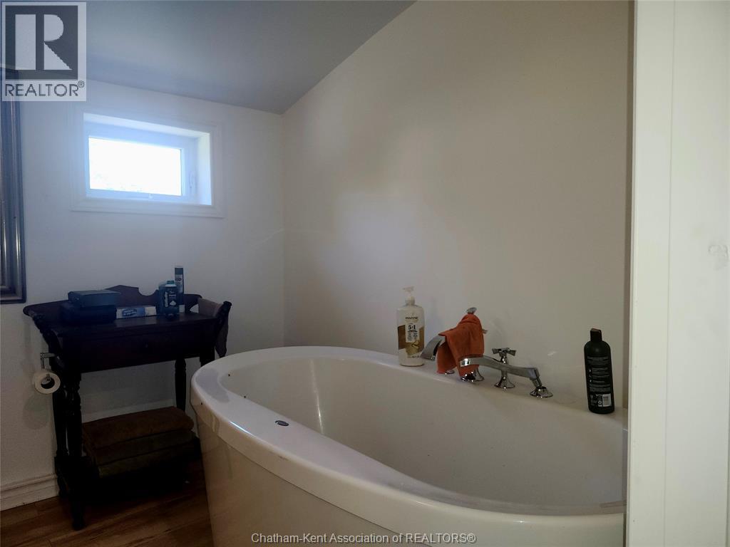 696 CAMERON ROAD - 4