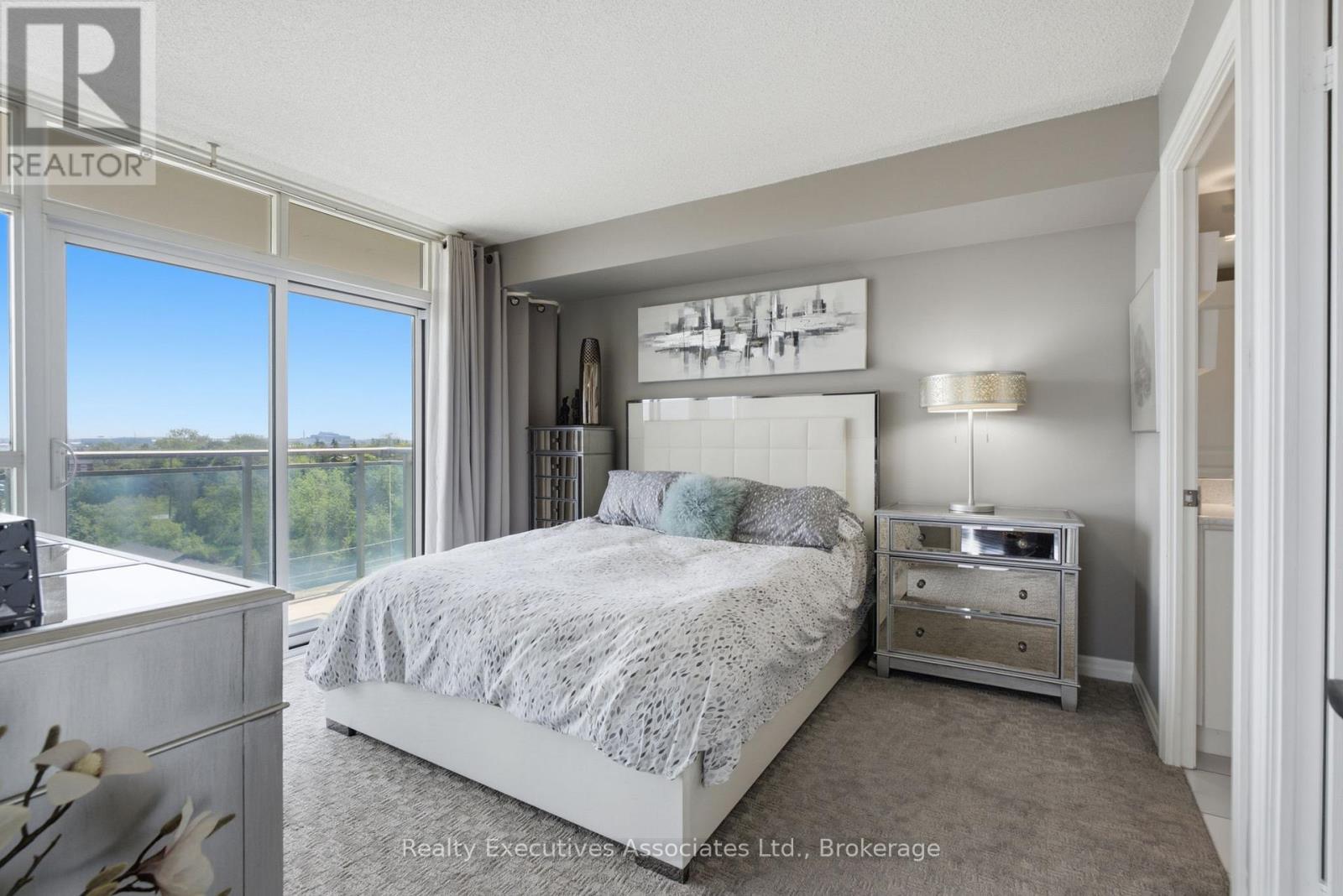 #911 1600 CHARLES STREET - 14