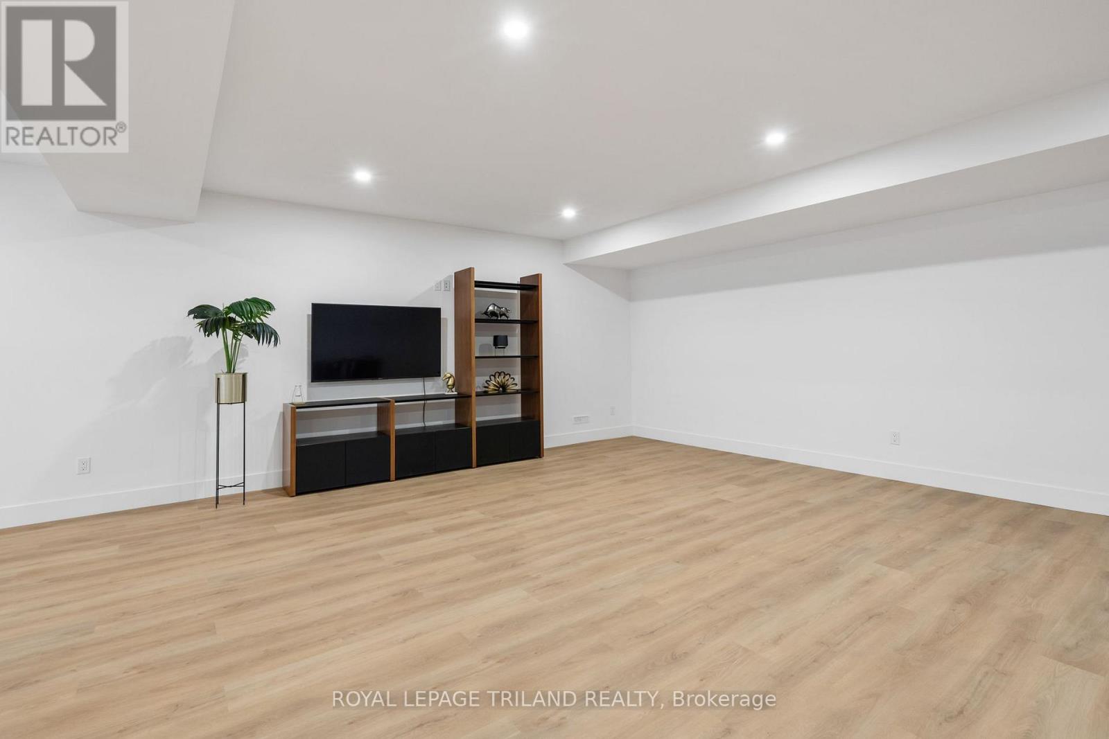 3455 GRAND OAK CROSSING - Image 33