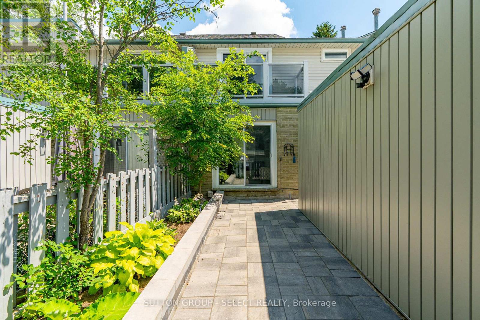 665 WOODCREST BOULEVARD - Image 2
