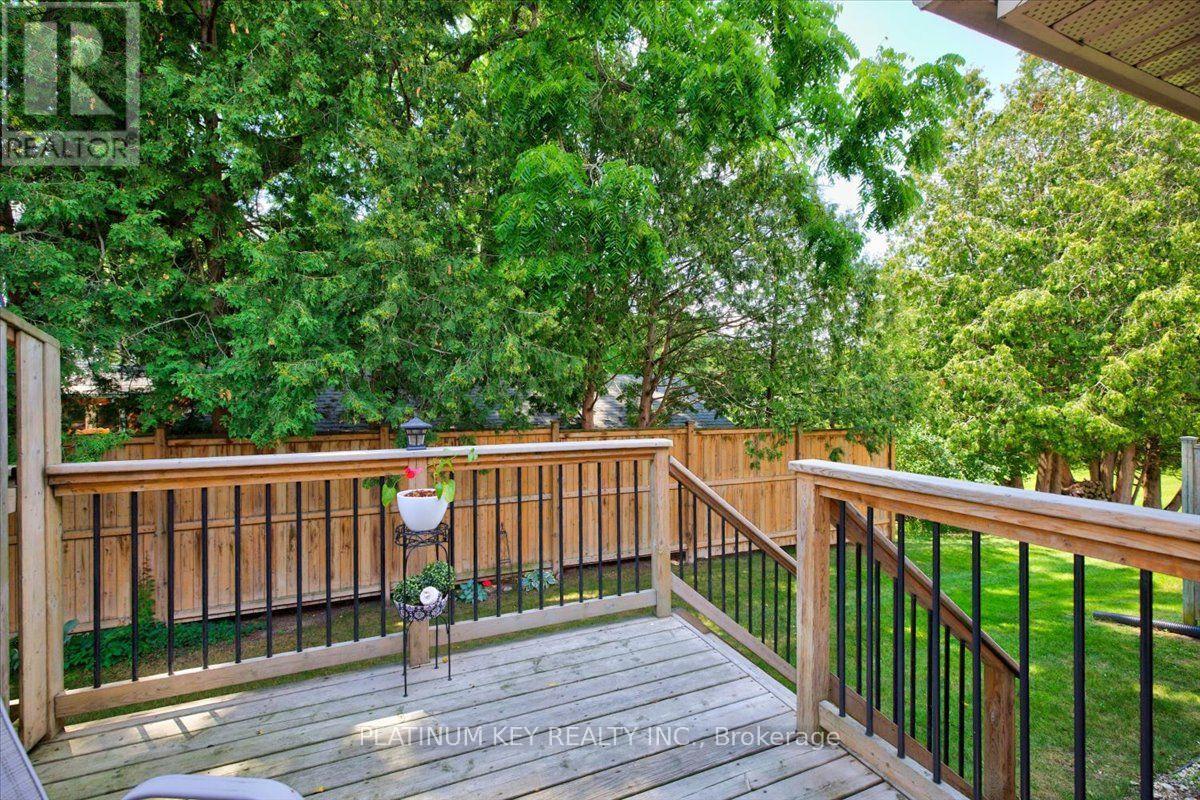 #6 307 METCALFE STREET E - 26