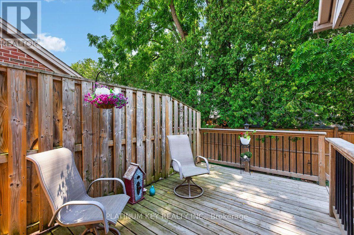 #6 307 METCALFE STREET E - 28